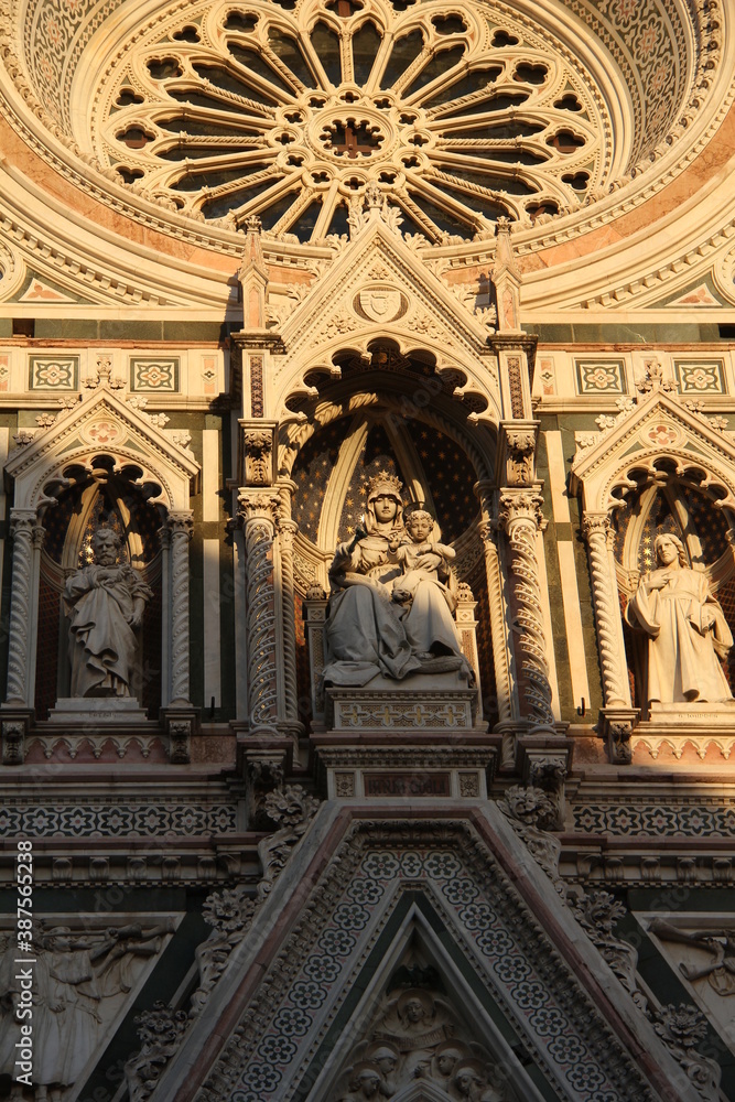 Fotografie von der Kathedrale von Florenz bei Sonnenuntergang 