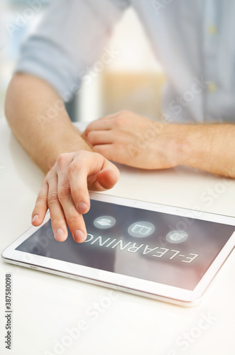 E-learning Education Internet Technology Webinar Online Courses
