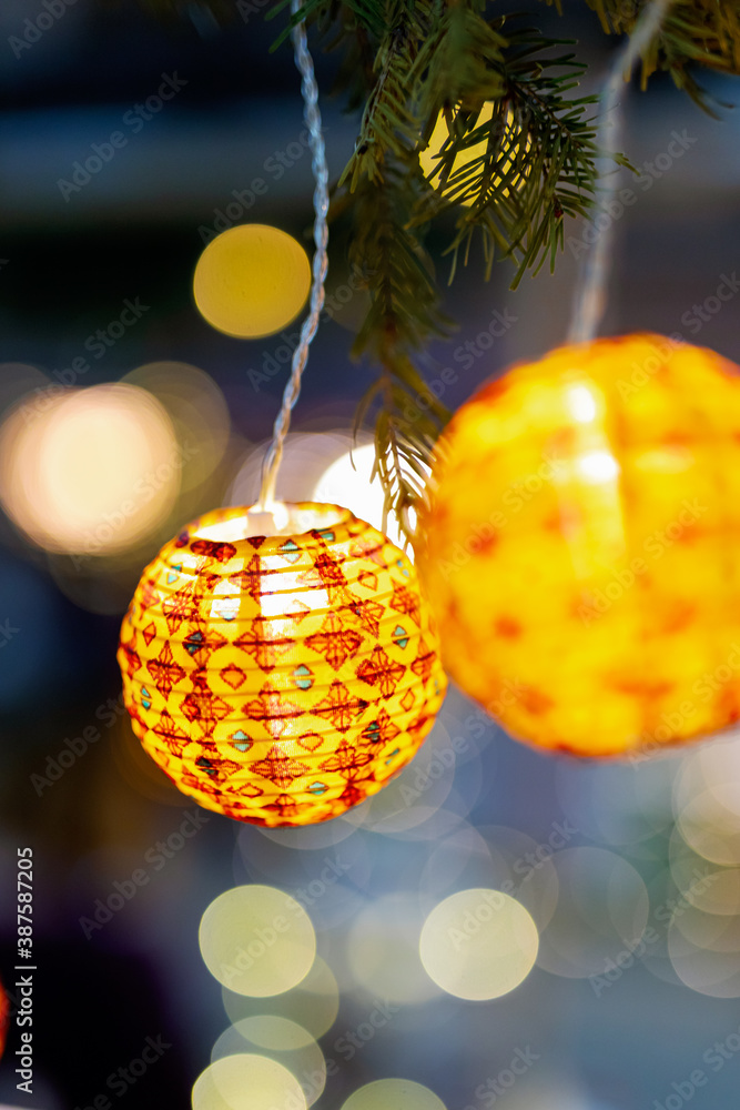 Obraz premium Glowing balls for the Christmas tree. New Year's decor for home decoration.