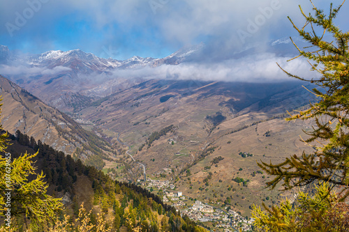 Bellino  un piccolo borgo montano in alta Valle Varaita  in provincia di Cuneo  nel sud del Piemonte