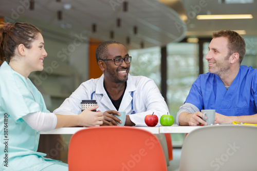 medical workers eating lunch at the hospital