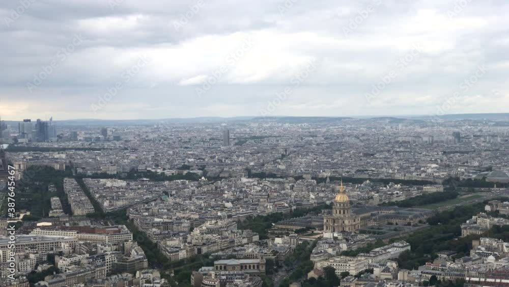 Panning view of the skyline of Paris (2)
Panning view of the skyline of Paris (2)