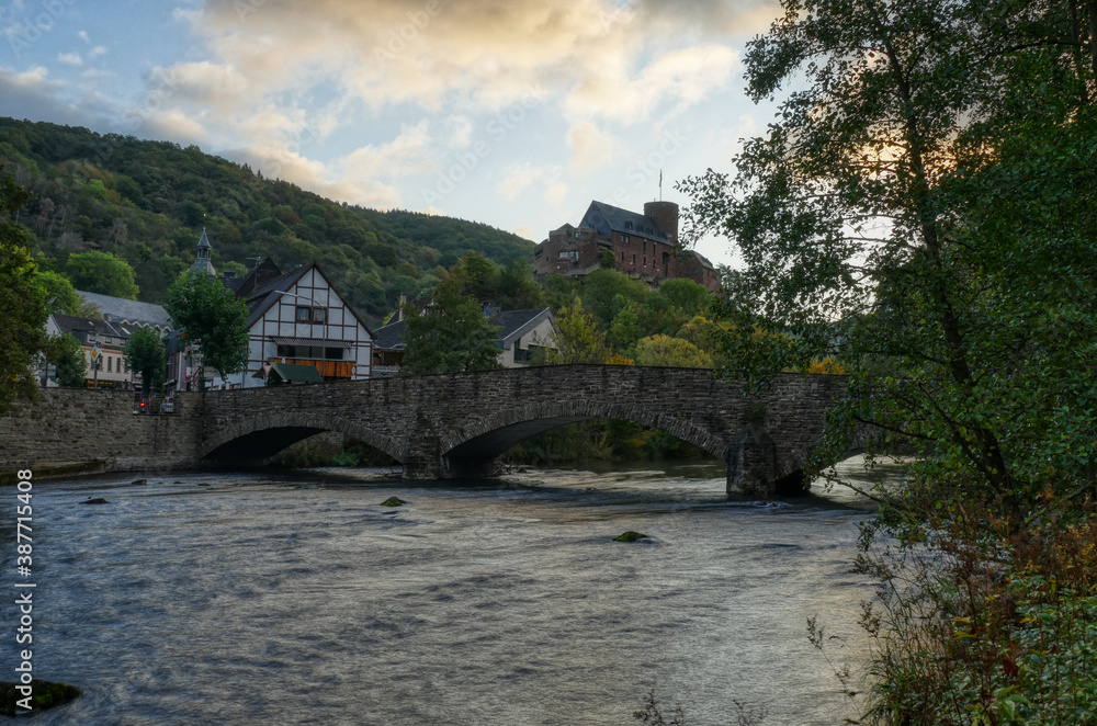 Fototapeta premium Heimbach an der Rur in der Eifel