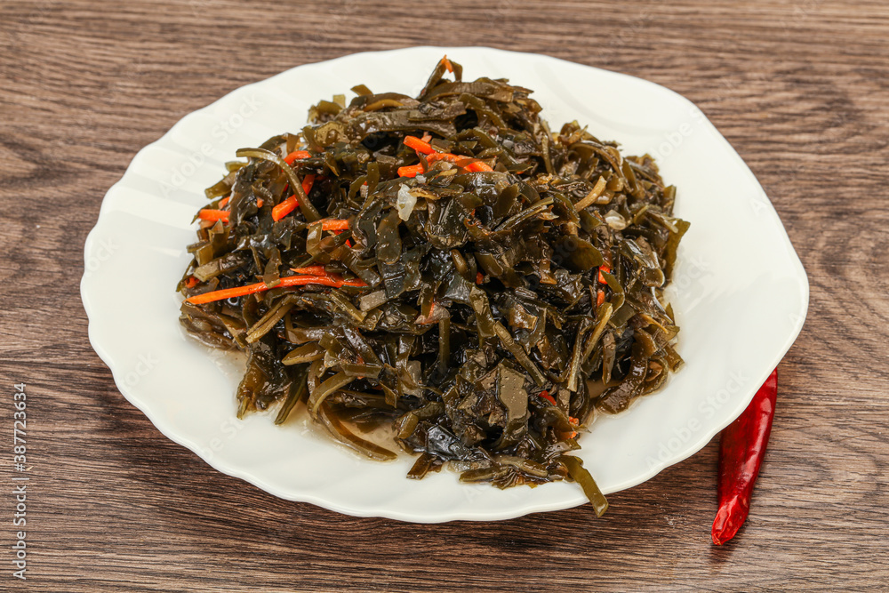 Seaweed cabbage with carrot and sesame Seaweed cabbage with carrot and sesame