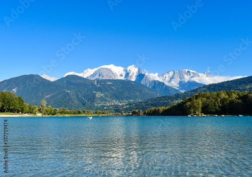 Tableau sur toile Lac de Passy, ​​with Mont Blanc Mountain in the background
