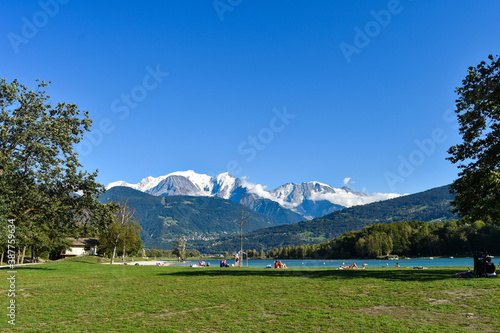 Tableau sur toile Lac de Passy, ​​with Mont Blanc Mountain in the background