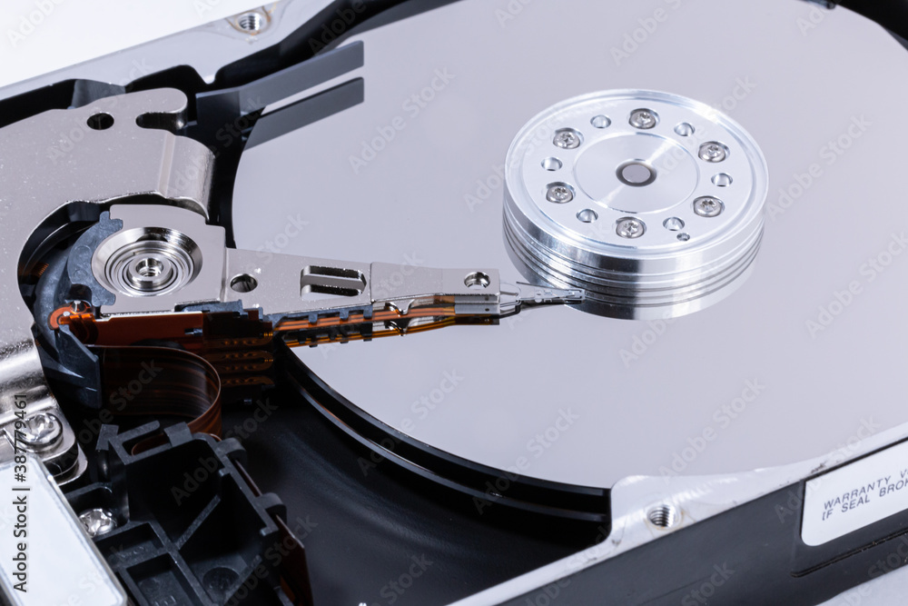 Contents of the disassembled hard disk Contents of the disassembled hard disk