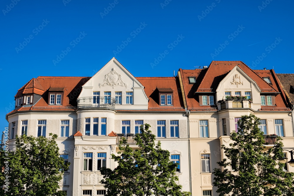 halle saale, deutschland - sanierte altbauten in der altstadt