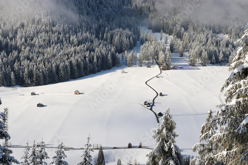 verschneites Alpental, Sextner Dolomiten