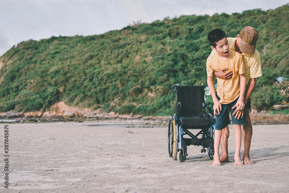 Naklejka premium couple on the beach