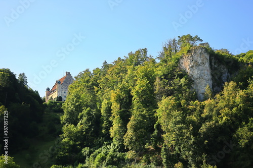Burg Eggersberg ist eine Sehensw  rdigkeit bei Riedenburg