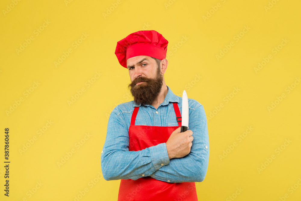 Brutal cook appreciate properties of professional ceramic knives Brutal cook appreciate properties of professional ceramic knives