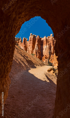 Framed View of Hoodoos on The Queens Garden Trail, Bryce Canyon National Park, Utah, USA
