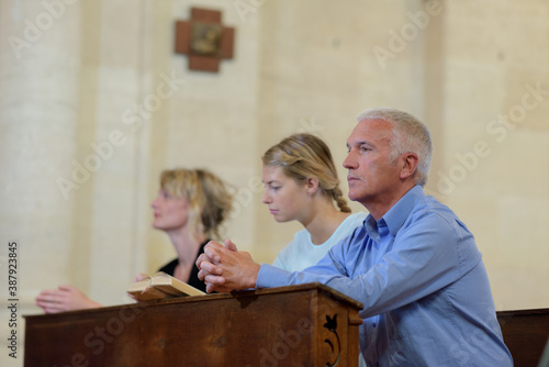 Fotografie church people believe faith religious family