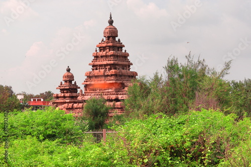 Seashore hindu temple of mahabalipuram depicting old beautiful artwork