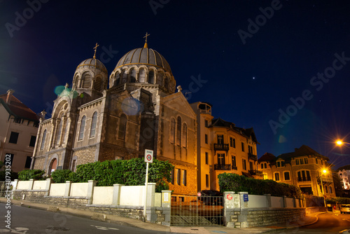 Fototapeta Naklejka Na Ścianę i Meble -  Église de nuit  orthodoxe de Saint-Alexandre à Biarritz France