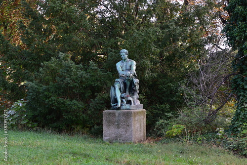 Statue an der Zitadelle Spandau, Berlin