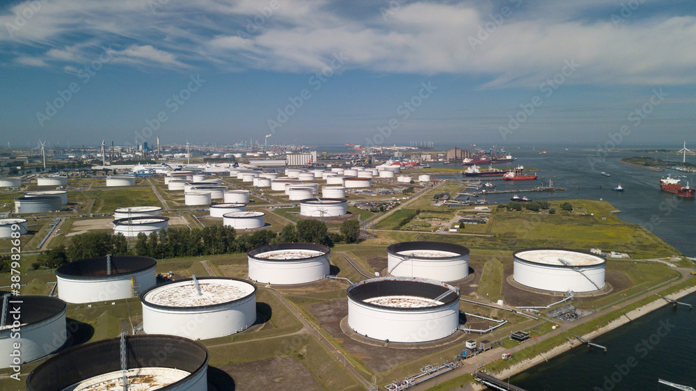 Naklejka premium Industrial silos for fuel storage at Rotterdam Harbor