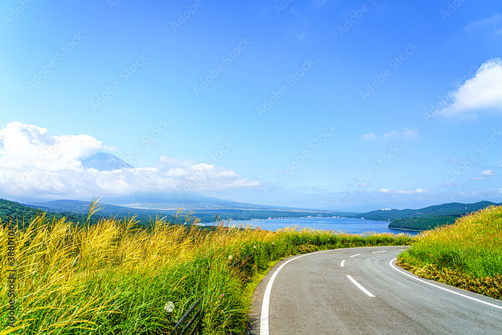 【山梨県】高台から見る山中湖