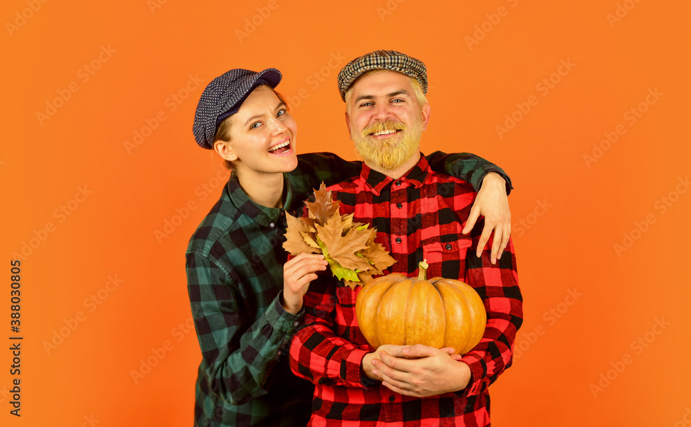 Farm products. farmer harvesting in countryside. fall seasonal concept. Autumn family harvest. Happy Thanksgiving day. Happy halloween. retro couple hold pumpkin. man and woman with maple leaf