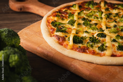 Broccoli pizza
