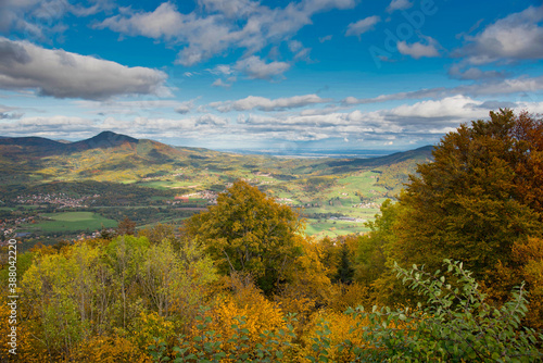 Blick in die herbstlichen Vogesen vom chateau Frankenbourg photo