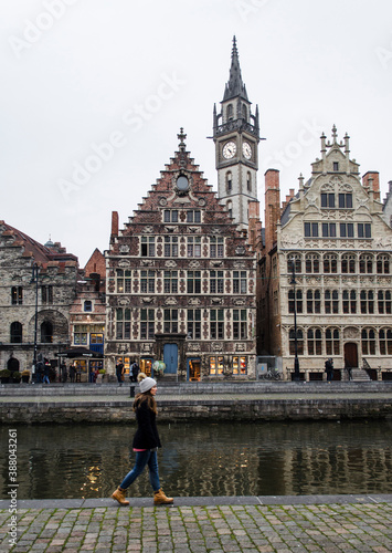 Mujer joven en Belgica