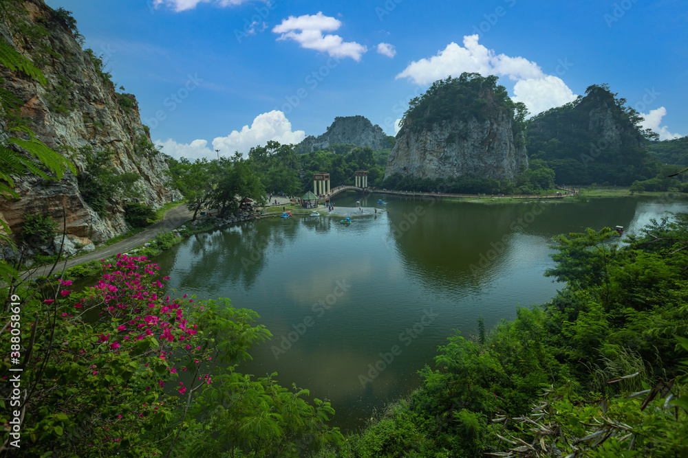 Fototapeta premium Khao Ngu Stone Park in Ratchaburi, Thailand also call Snake Mountain. beautiful stone mountain in Ratchaburi.