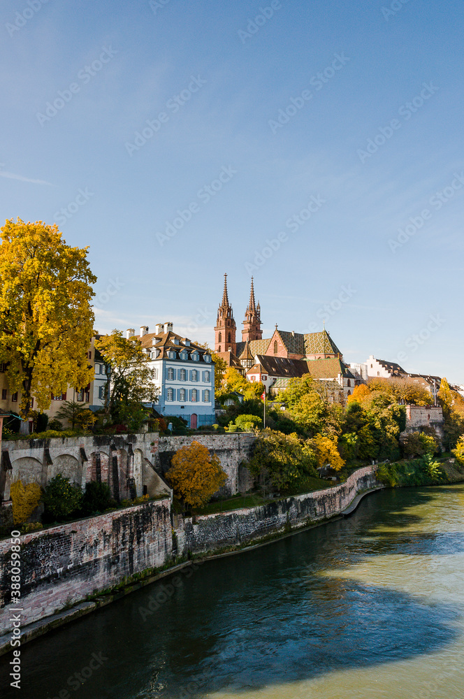 Basel, Münster, Altstadt, Pfalz, Rhein, Grossbasel, Kirche, Rheinufer, Altstadthäuser, Herbst, Herbstfarben, Basel-Stadt, Schweiz Basel, Münster, Altstadt, Pfalz, Rhein, Grossbasel, Kirche, Rheinufer, Altstadthäuser, Herbst, Herbstfarben, Basel-Stadt, Schweiz