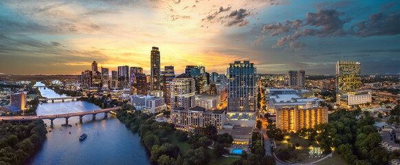 Acrylglasbilder Skyline Austin Texas Skyline im Sonnenuntergang  © jdross75