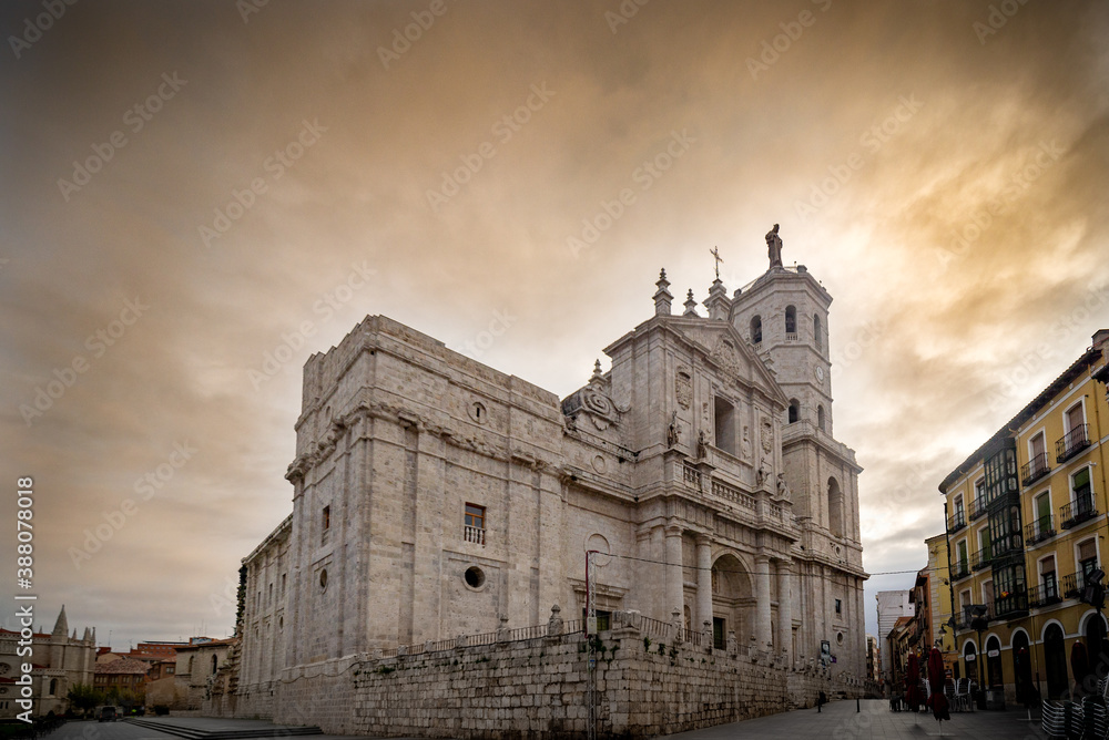 Valladolid ciudad historica y monumental de la vieja Europa	