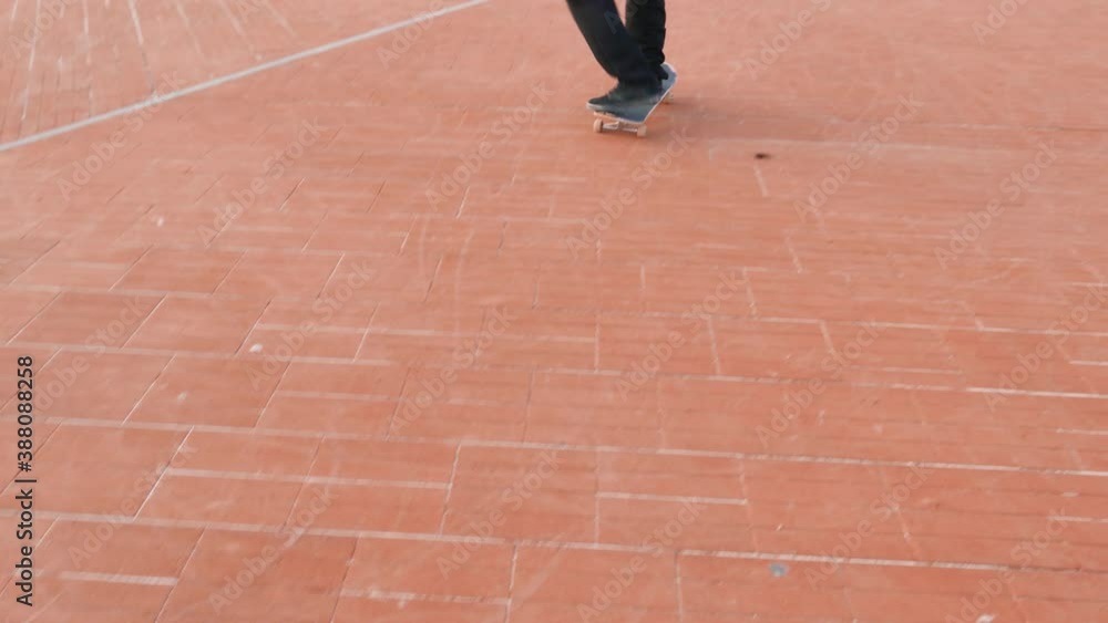 quick start with professional skateboard quick start with professional skateboard