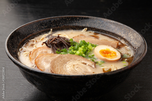 熊本風とんこつラーメン