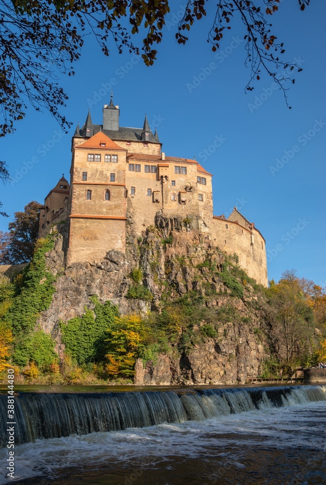 Obraz premium River Zschopau and Castle Kriebstein, Germany