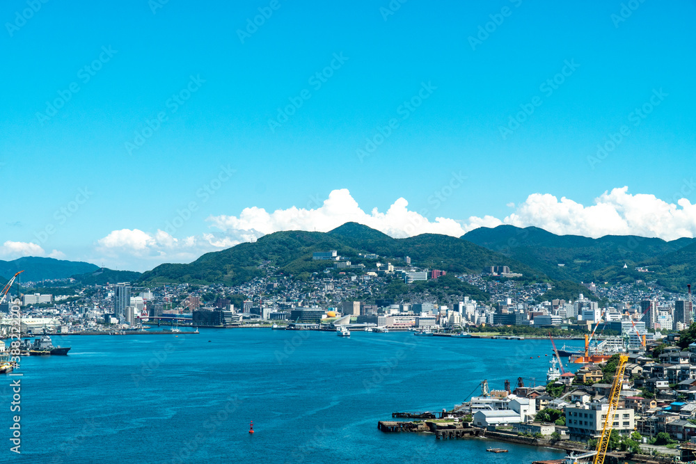 長崎県長崎市　女神大橋から望む長崎市の風景　都市景観