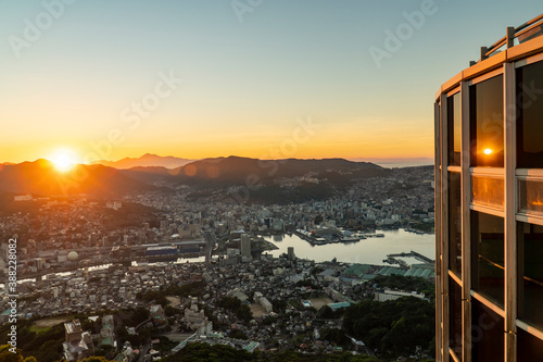 長崎県長崎市　夜明けの稲佐山展望台から望む風景