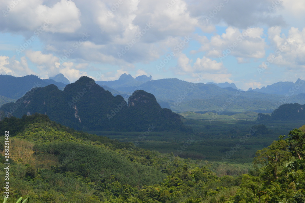 The beautiful nature and landscapes of the Khao Sok National Park in Thailand The beautiful nature and landscapes of the Khao Sok National Park in Thailand