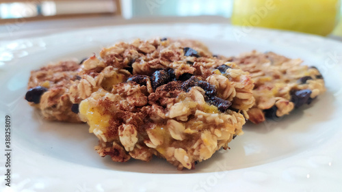 Cookies with banana and chocolate
