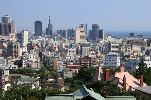 異人館と神戸の街並 © Paylessimages