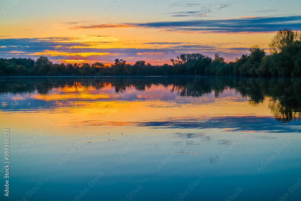  Sonnenuntergang am Koldinger Seen. Hannover Laatzen Germany.