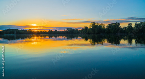  Sonnenuntergang am Koldinger Seen. Hannover Laatzen Germany.