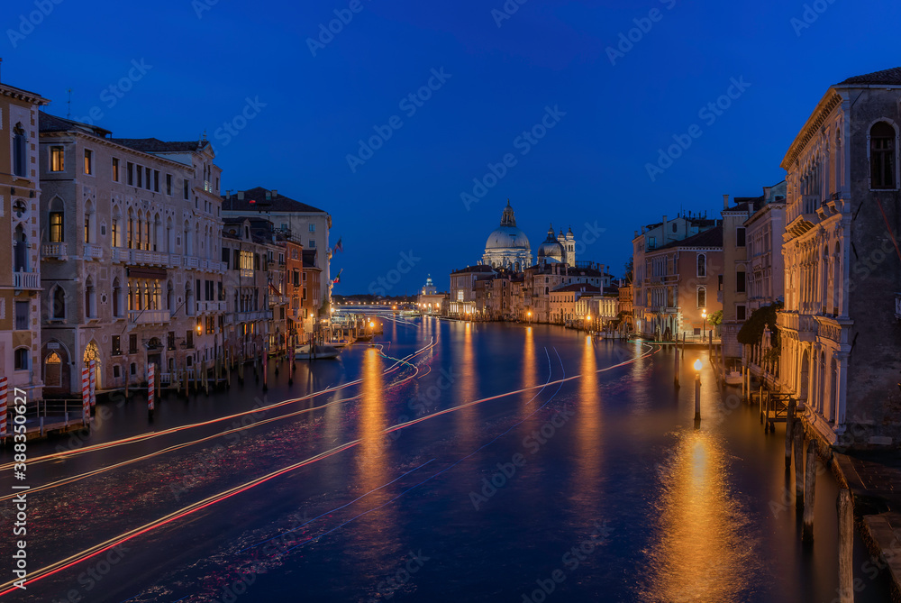 Venezia by night
