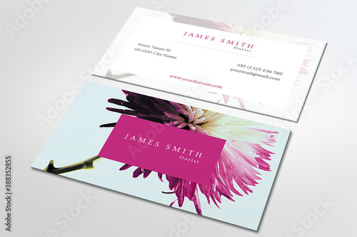 Beautiful minimalist business card for the florist
