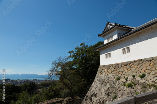 彦根城　天秤櫓と琵琶湖遠景