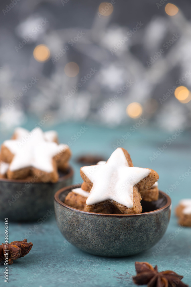 Cinnamon stars, traditional german christmas cookies, gingerbread, empty copy space