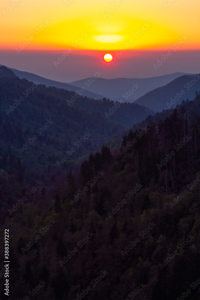 Obraz premium sunset in the mountains