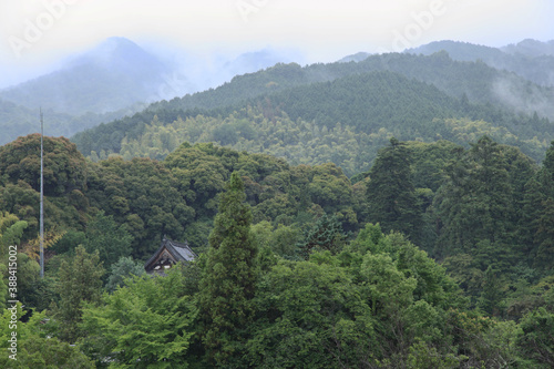 長岳寺付近の山並み © Paylessimages