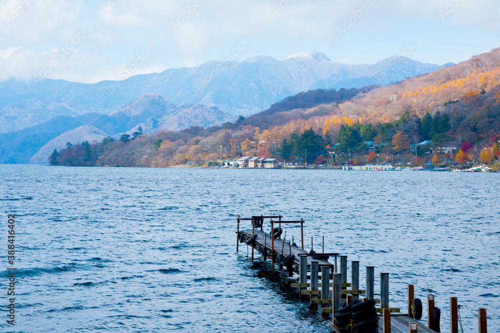 中禅寺湖と桟橋