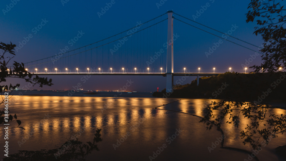 Fototapeta premium golden gate bridge at night
