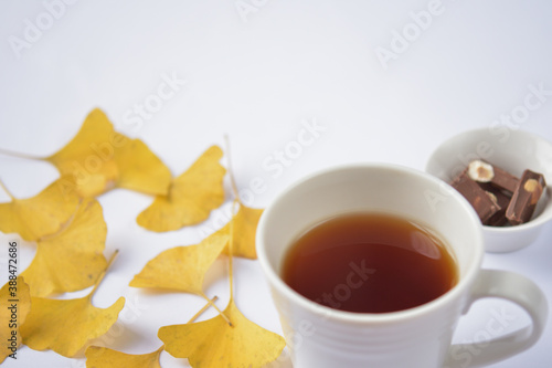 紅茶とチョコレートで秋の時間をのんびりと過ごす